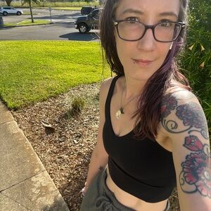 Meet your Posher, Ally